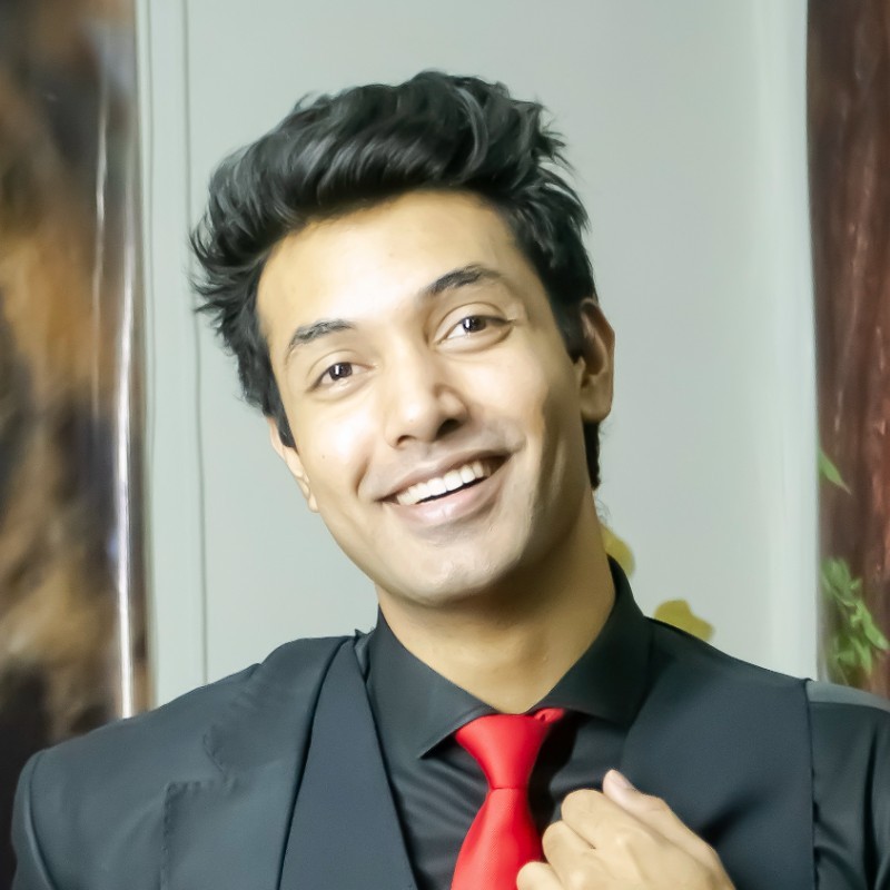 Sam Askari headshot